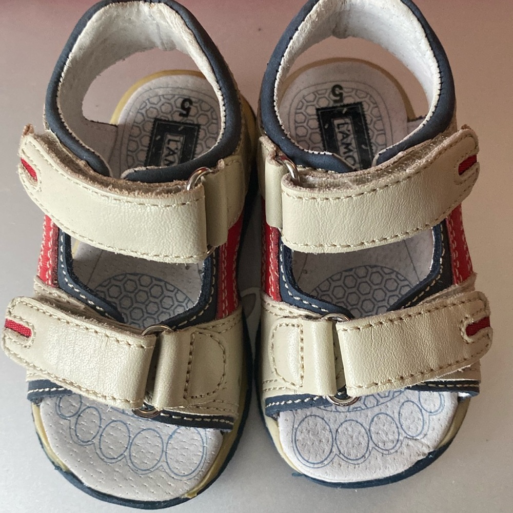 NWOT - Toddler Kids Summer Sandals (US 5)